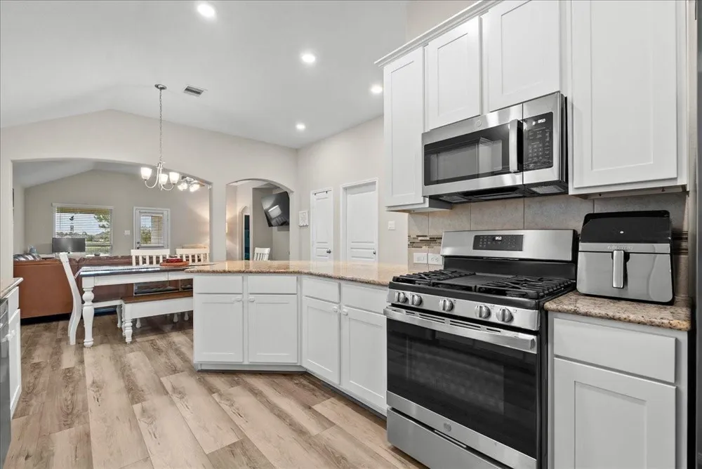 732 Cedar Gate Lane La Marque, TX 77568