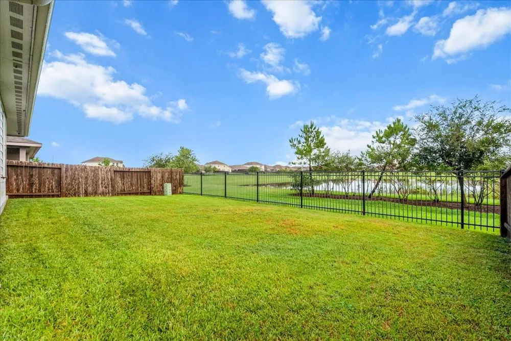 732 Cedar Gate Lane La Marque, TX 77568
