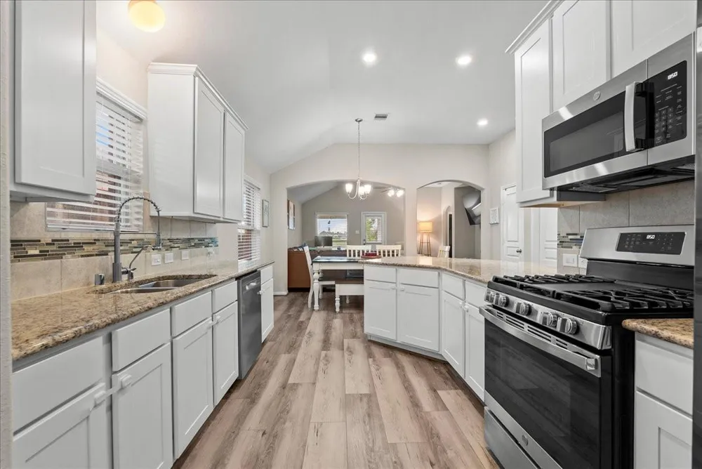 732 Cedar Gate Lane La Marque, TX 77568