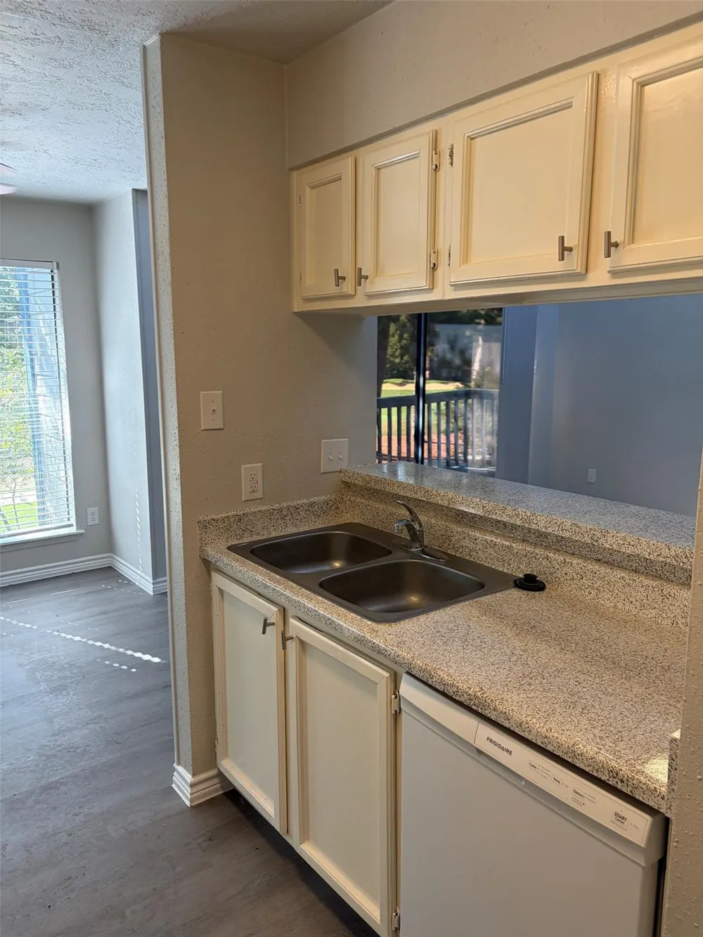 13155 Walden Road #202 Montgomery, TX 77356