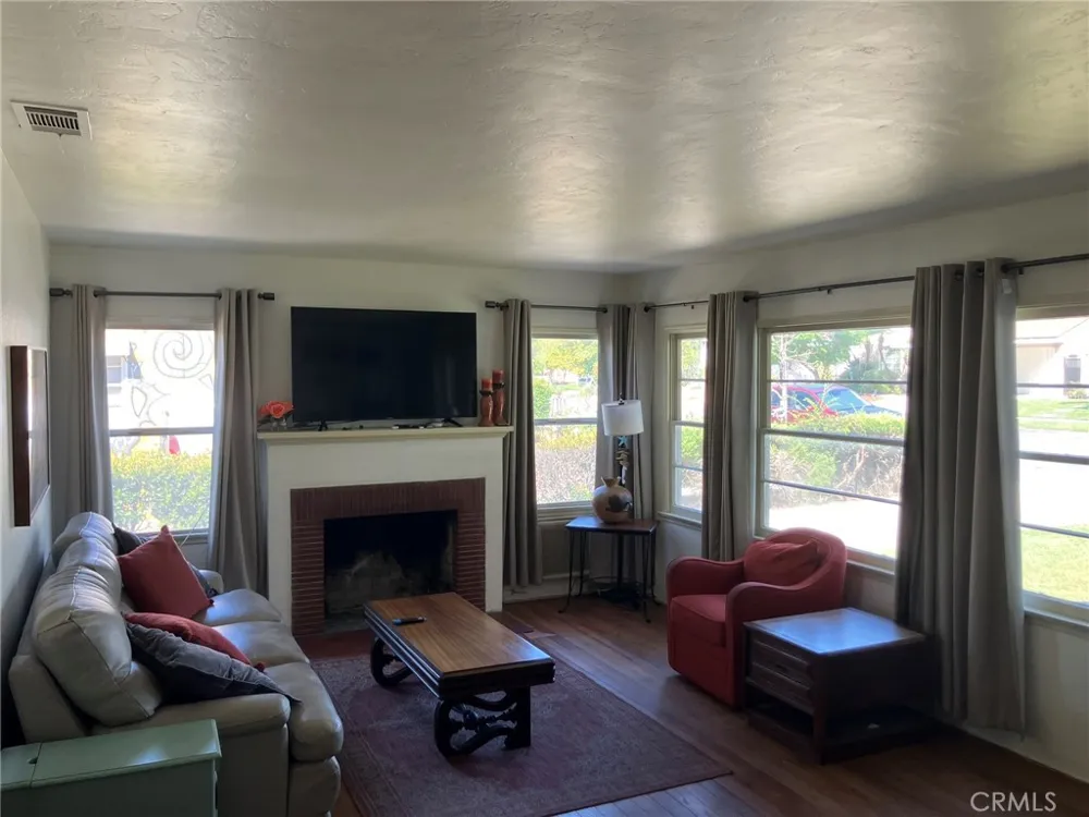 532 E Rosewood Court Ontario, CA 91764