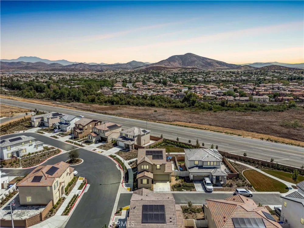31667 Cobalite Winchester, CA 92596
