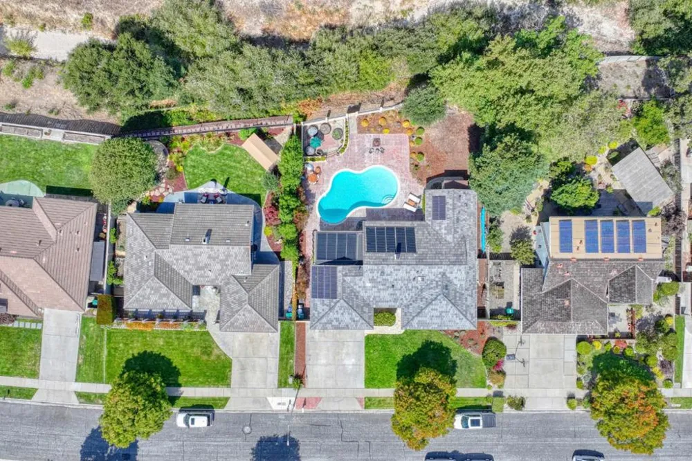 22305 Davenrich Street Salinas, CA 93908