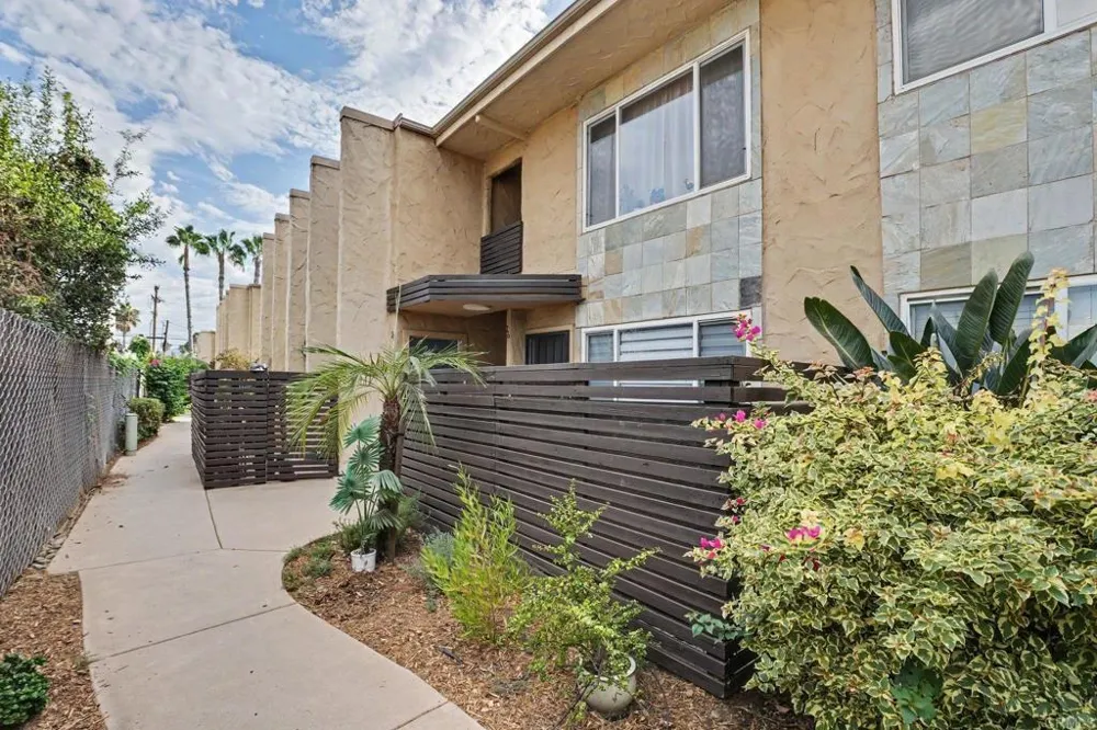 1386 E Madison Avenue El Cajon, CA 92021