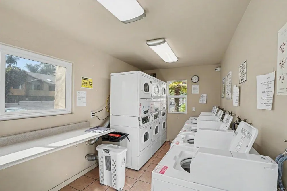 1386 E Madison Avenue El Cajon, CA 92021