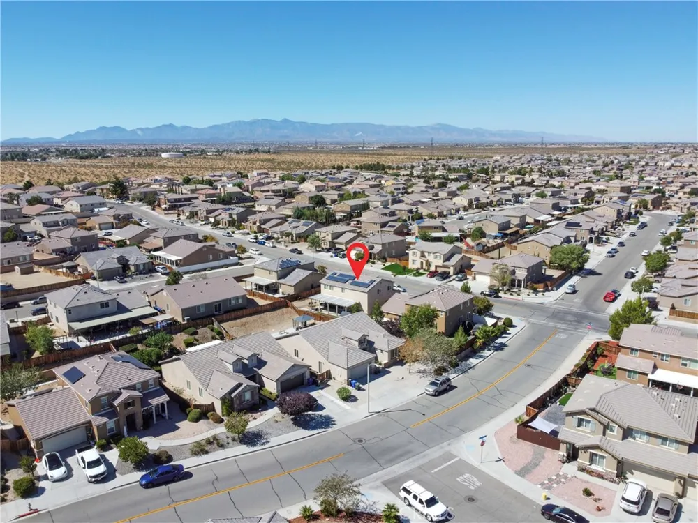 15083 Brucite Victorville, CA 92394