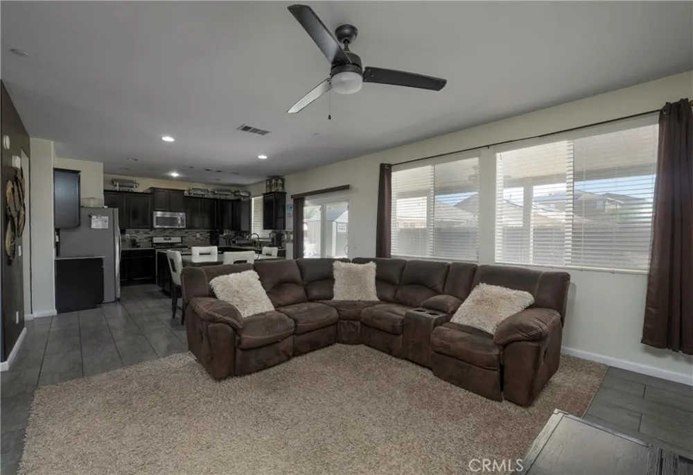 15083 Brucite Victorville, CA 92394