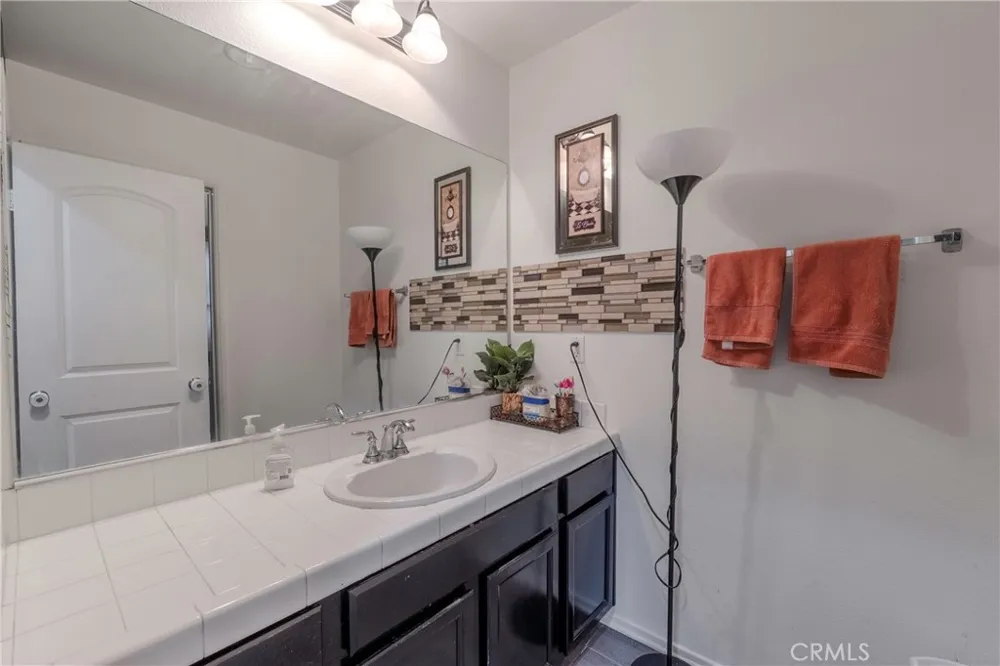 15083 Brucite Victorville, CA 92394