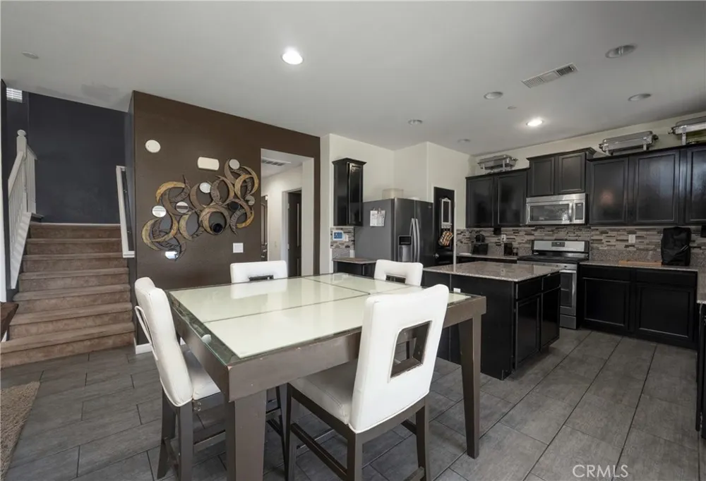 15083 Brucite Victorville, CA 92394