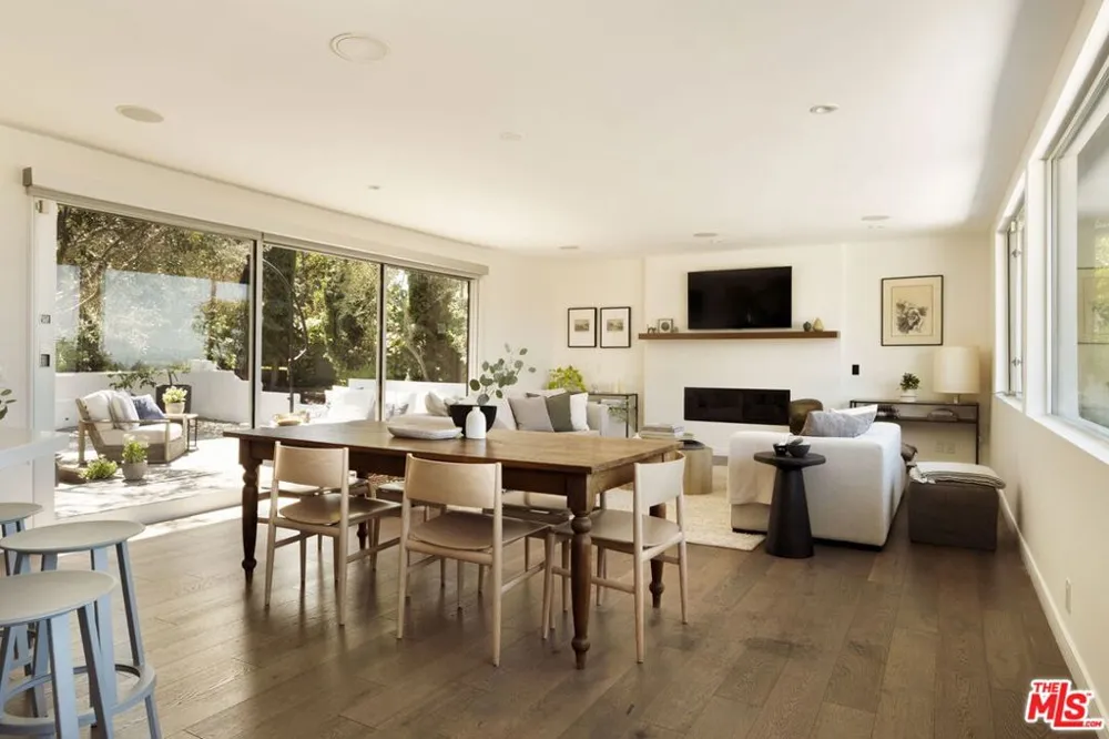 3396 Tareco Drive Los Angeles, CA 90068