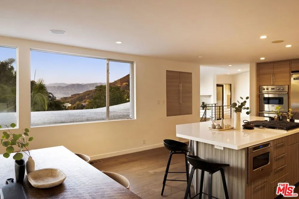 3396 Tareco Drive Los Angeles, CA 90068