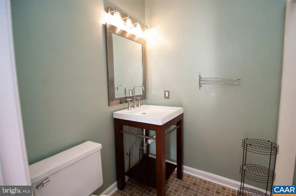 1566 GARDEN COURT Charlottesville, VA 22901