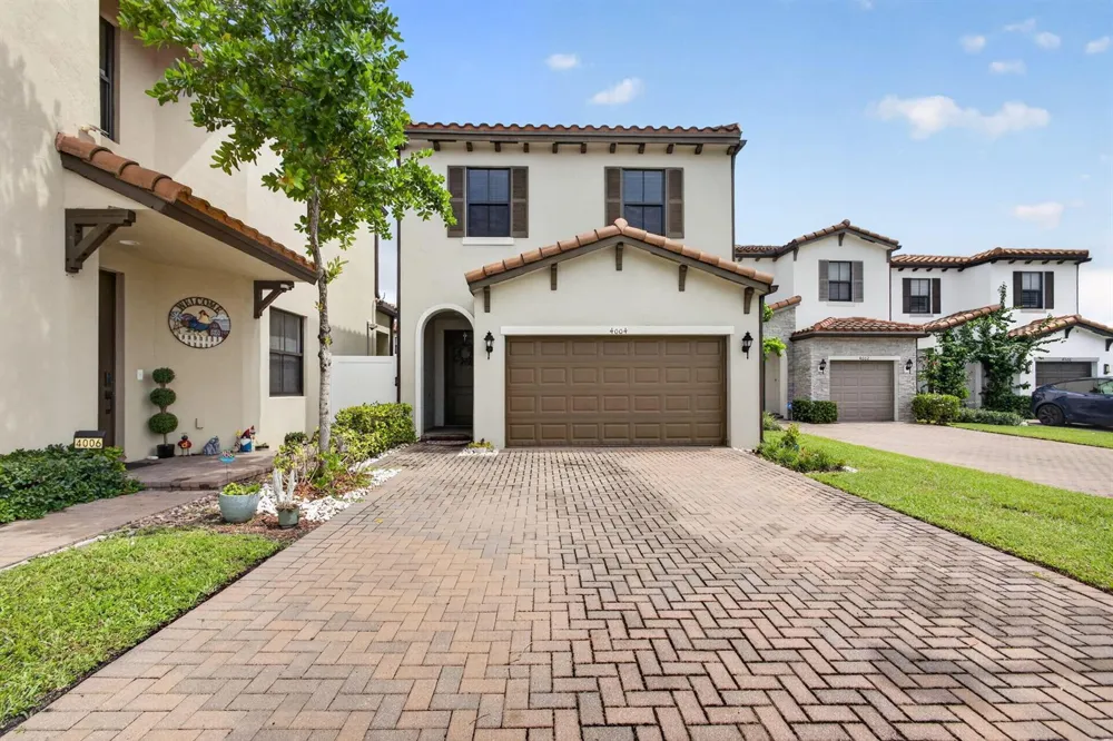 4004 SCREW PINE Cove Riviera Beach, FL 33410