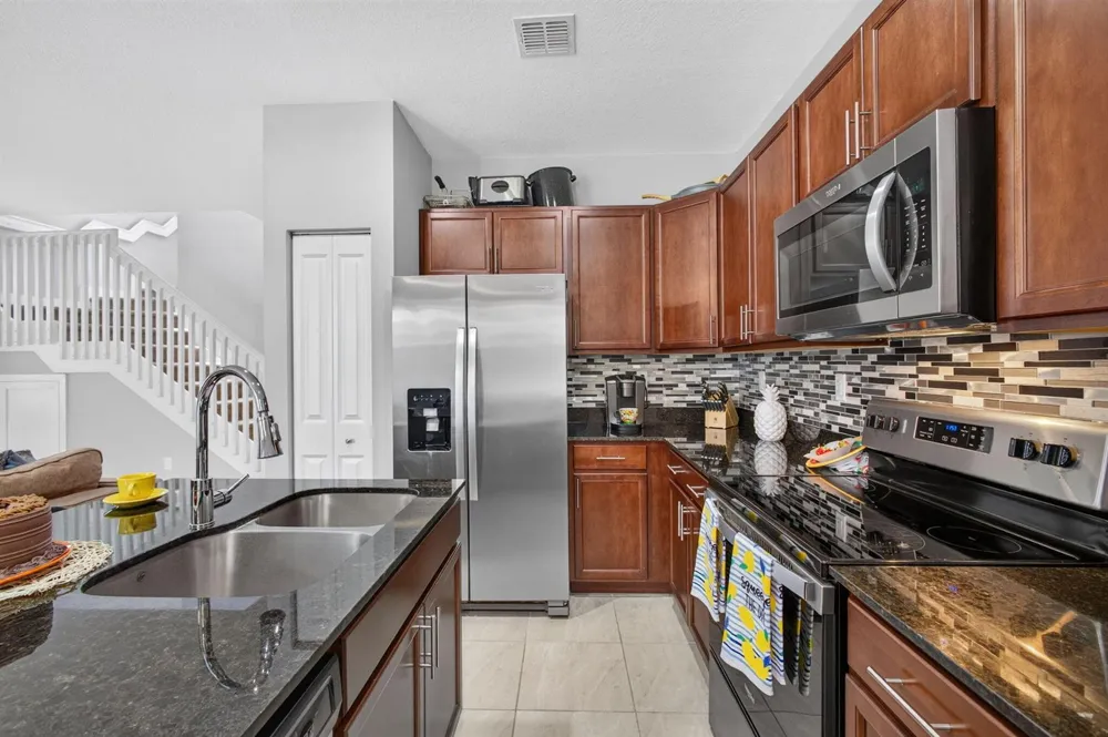 4004 SCREW PINE Cove Riviera Beach, FL 33410
