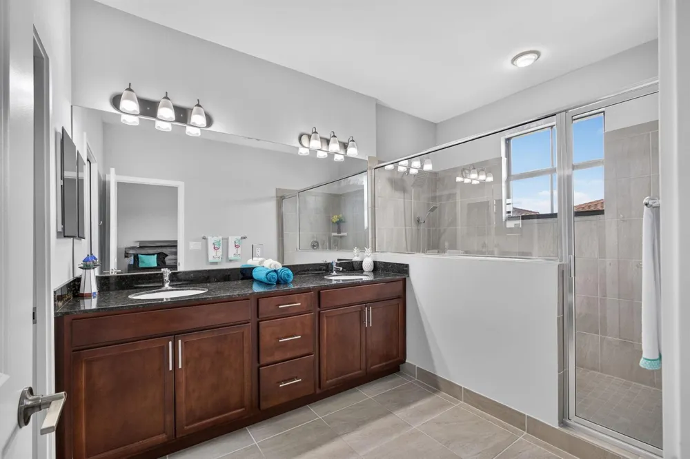 4004 SCREW PINE Cove Riviera Beach, FL 33410