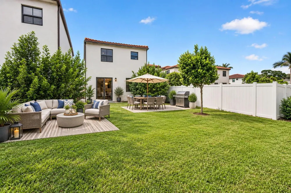 4004 SCREW PINE Cove Riviera Beach, FL 33410