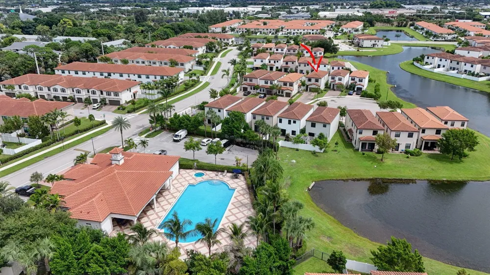 4004 SCREW PINE Cove Riviera Beach, FL 33410