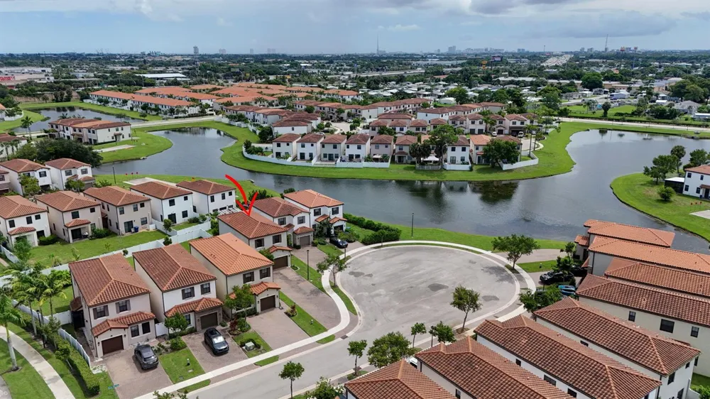 4004 SCREW PINE Cove Riviera Beach, FL 33410
