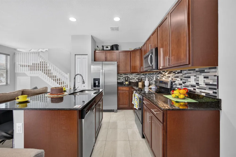 4004 SCREW PINE Cove Riviera Beach, FL 33410