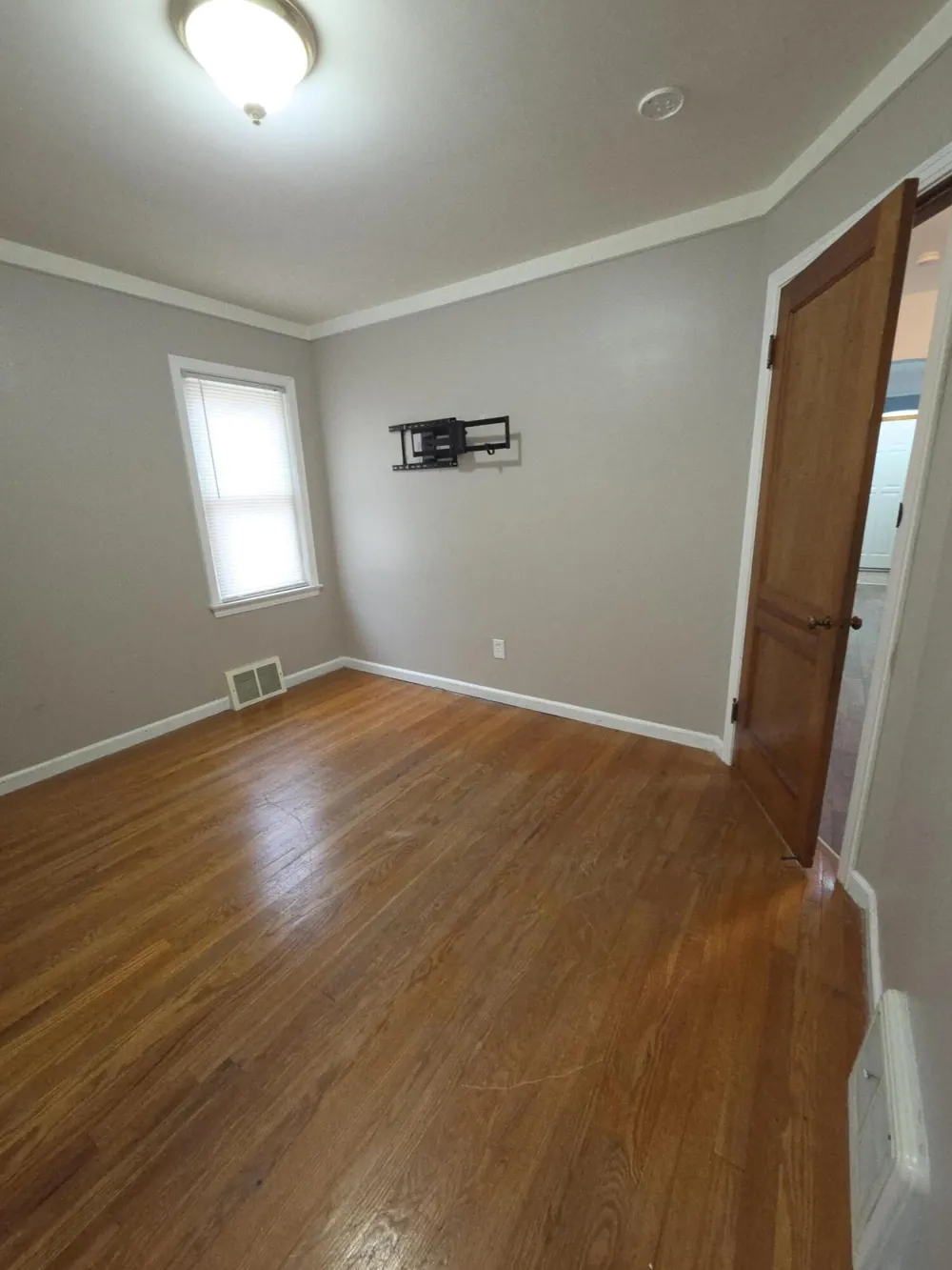 26722 W Chicago Redford Charter Township, MI 48239