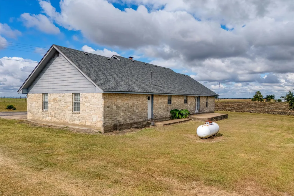 615 County Road 357 Granger, TX 76530