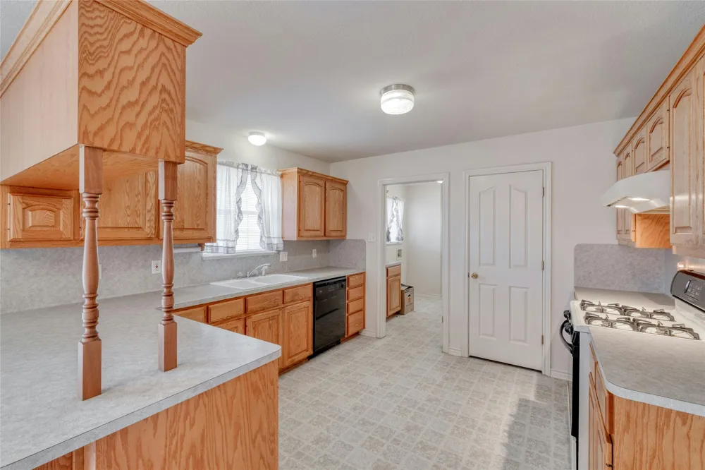 615 County Road 357 Granger, TX 76530