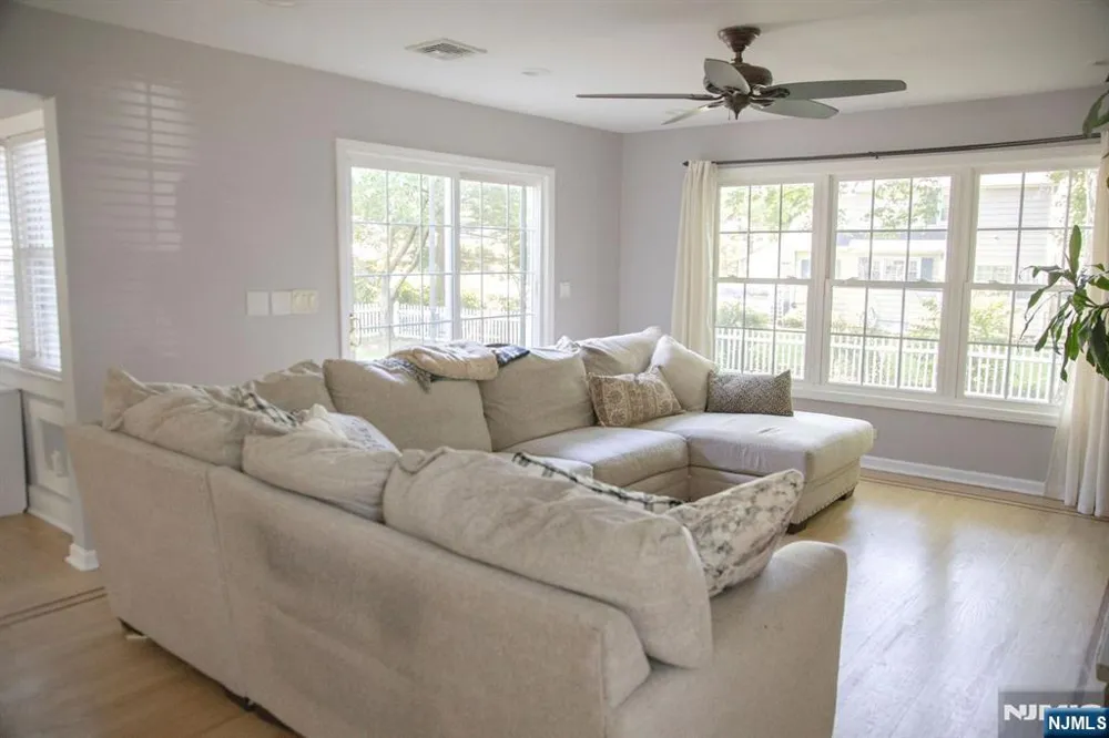 22 Warren Road Fair Lawn, NJ 07410