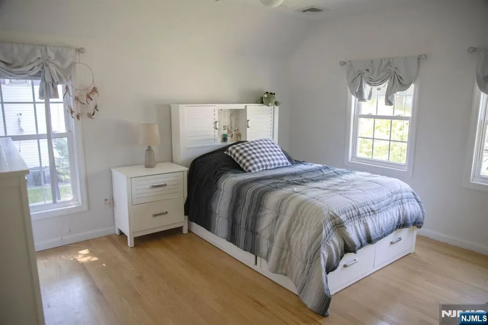 22 Warren Road Fair Lawn, NJ 07410