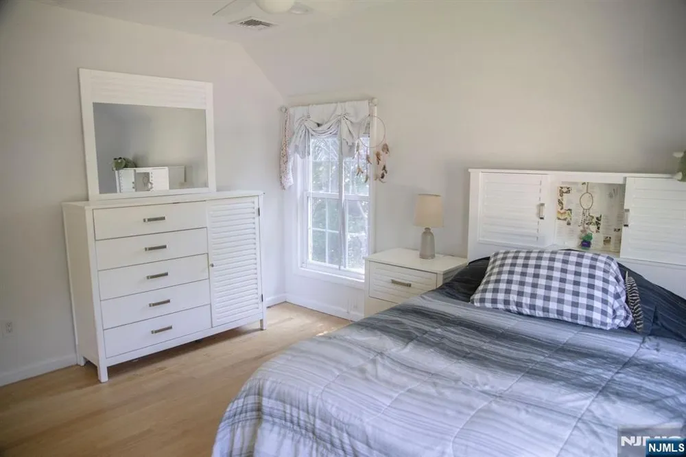 22 Warren Road Fair Lawn, NJ 07410