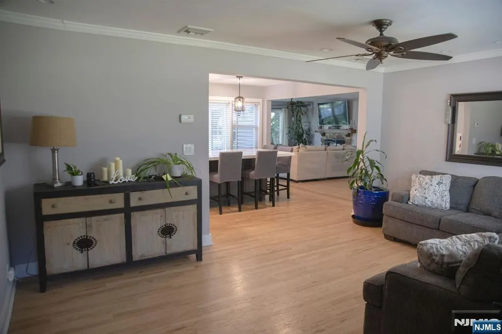 22 Warren Road Fair Lawn, NJ 07410