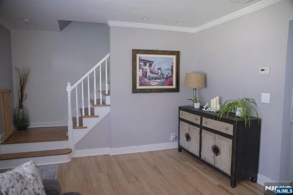 22 Warren Road Fair Lawn, NJ 07410
