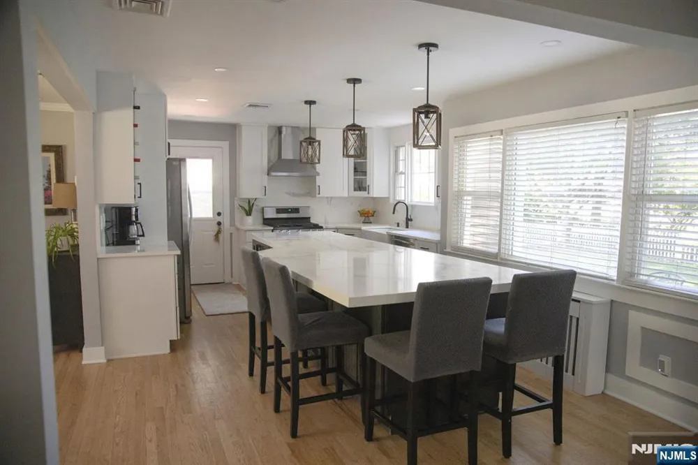 22 Warren Road Fair Lawn, NJ 07410