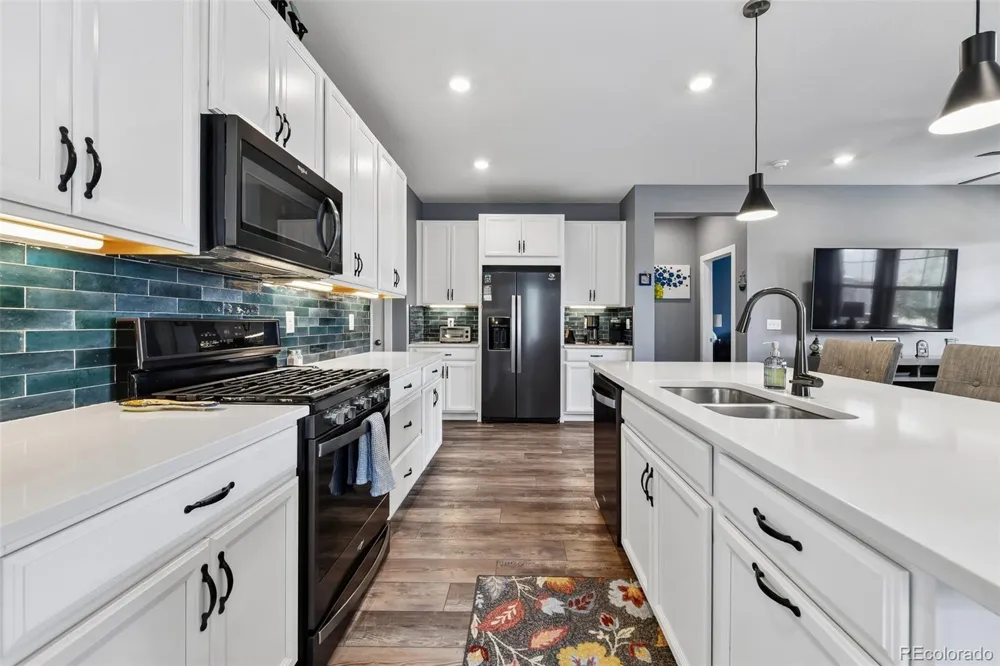 6988 Sagerock Road Castle Pines, CO 80108