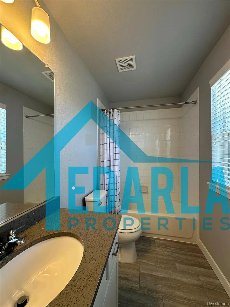 2389 S Tucson Street Aurora, CO 80014