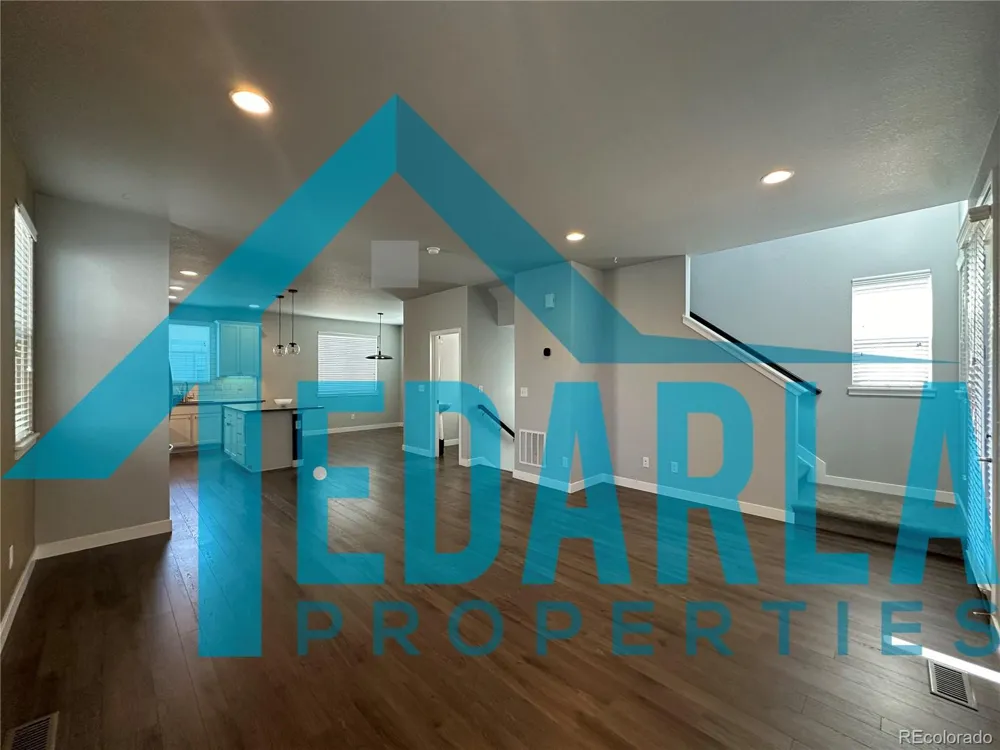 2389 S Tucson Street Aurora, CO 80014