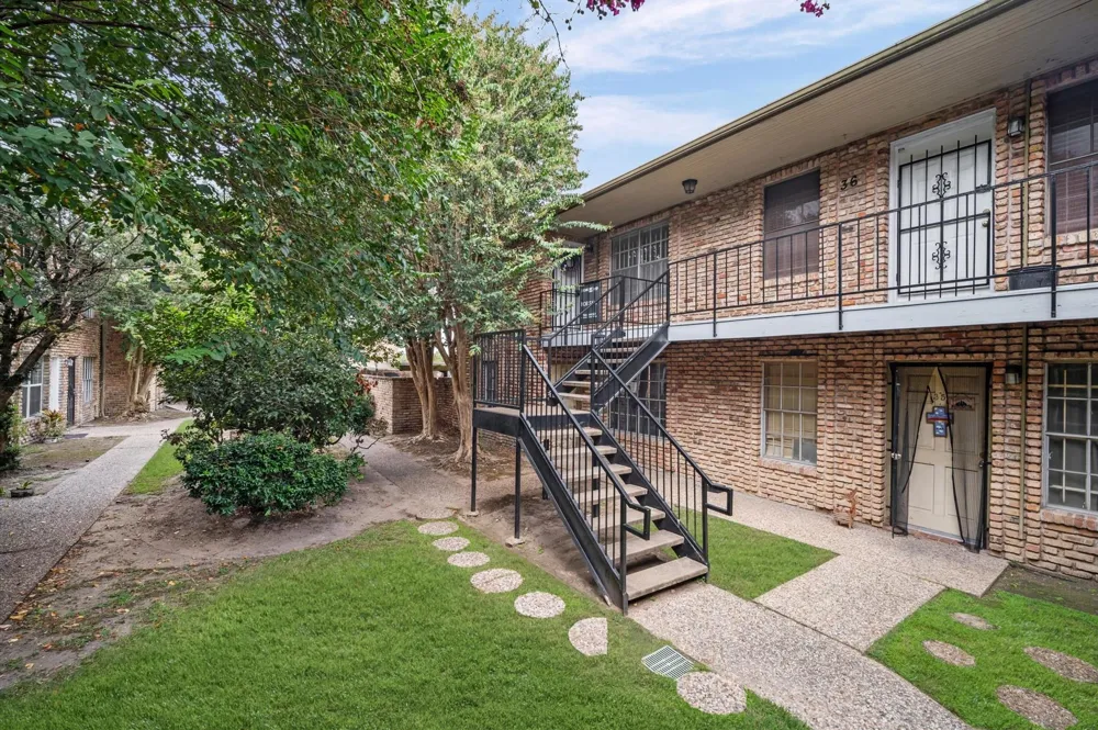 6401 Skyline Drive #38 Houston, TX 77057