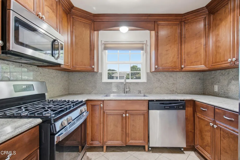 2756 Channel Drive Ventura, CA 93003