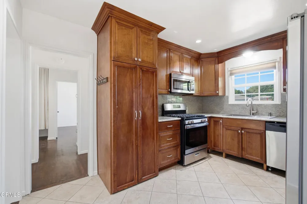 2756 Channel Drive Ventura, CA 93003