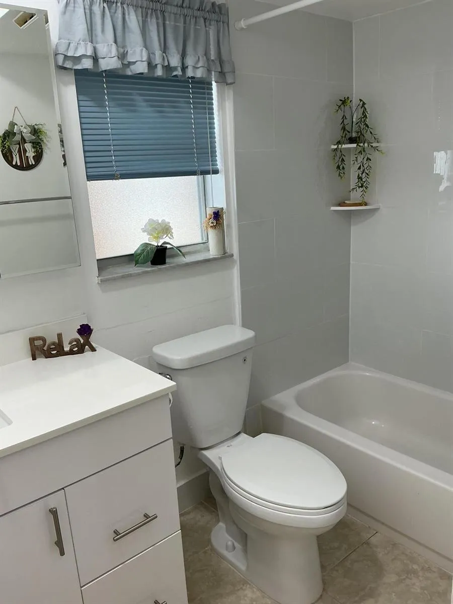 2720 Pine Island Road #305 Sunrise, FL 33322
