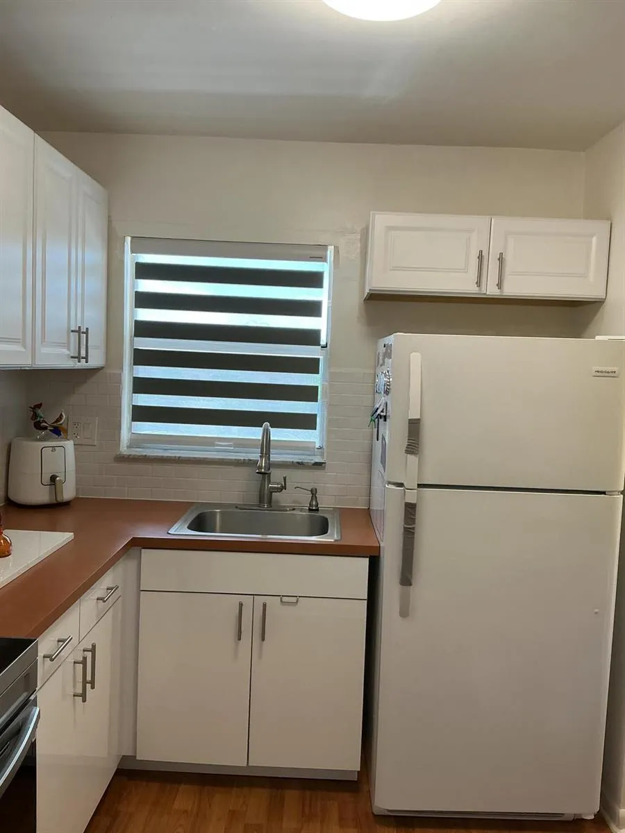 2720 Pine Island Road #305 Sunrise, FL 33322
