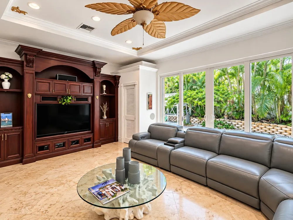 3202 Dow Street Pompano Beach, FL 33062