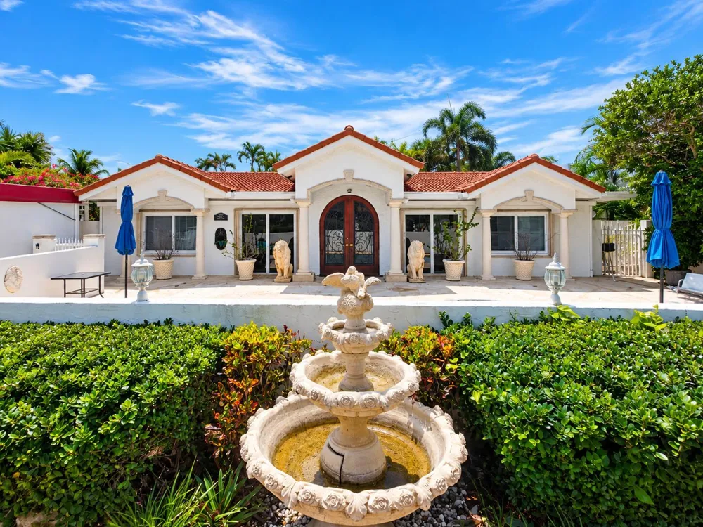 3202 Dow Street Pompano Beach, FL 33062