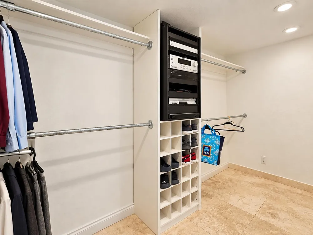 3202 Dow Street Pompano Beach, FL 33062