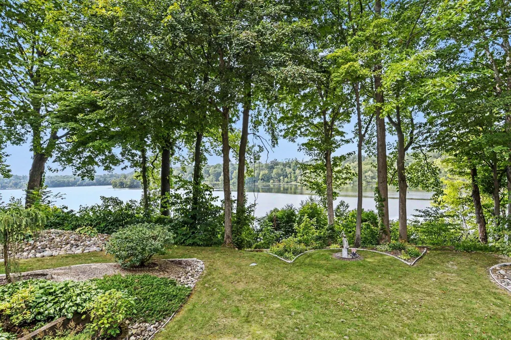 4245 Lake Chapin Berrien Township, MI 49103