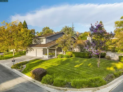407 La Quinta Ct