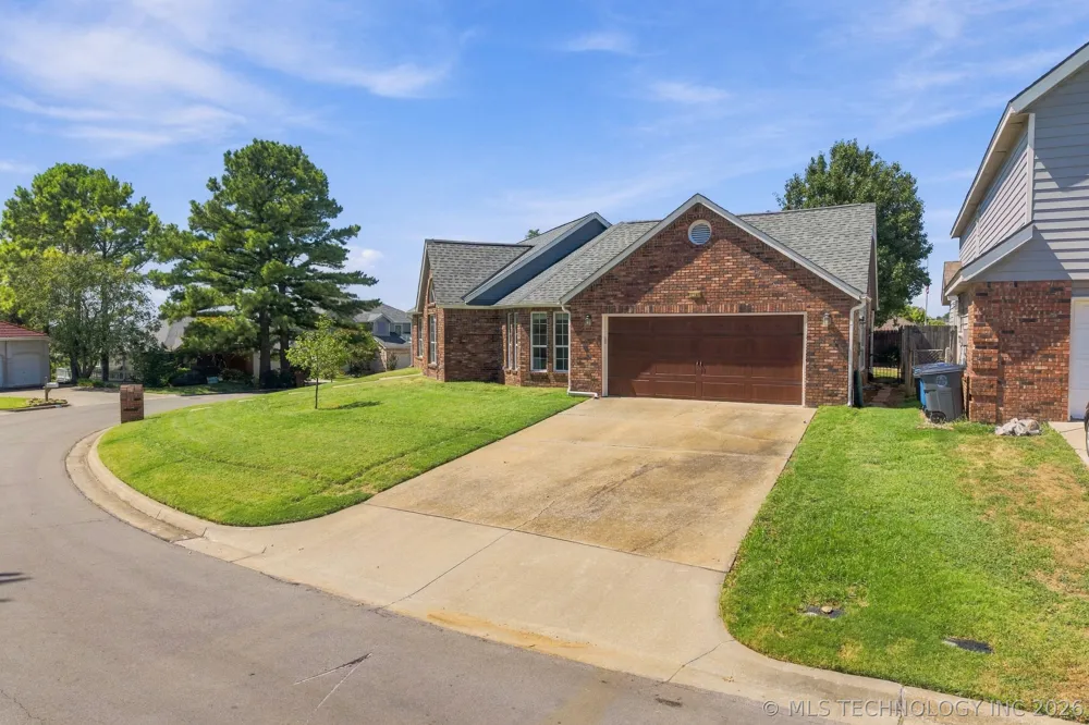 7756 S Hudson Avenue Tulsa, OK 74136