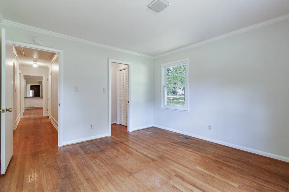 214 Crestwood Dr Tullahoma, TN 37388