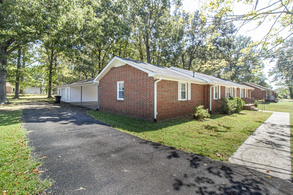 214 Crestwood Dr Tullahoma, TN 37388