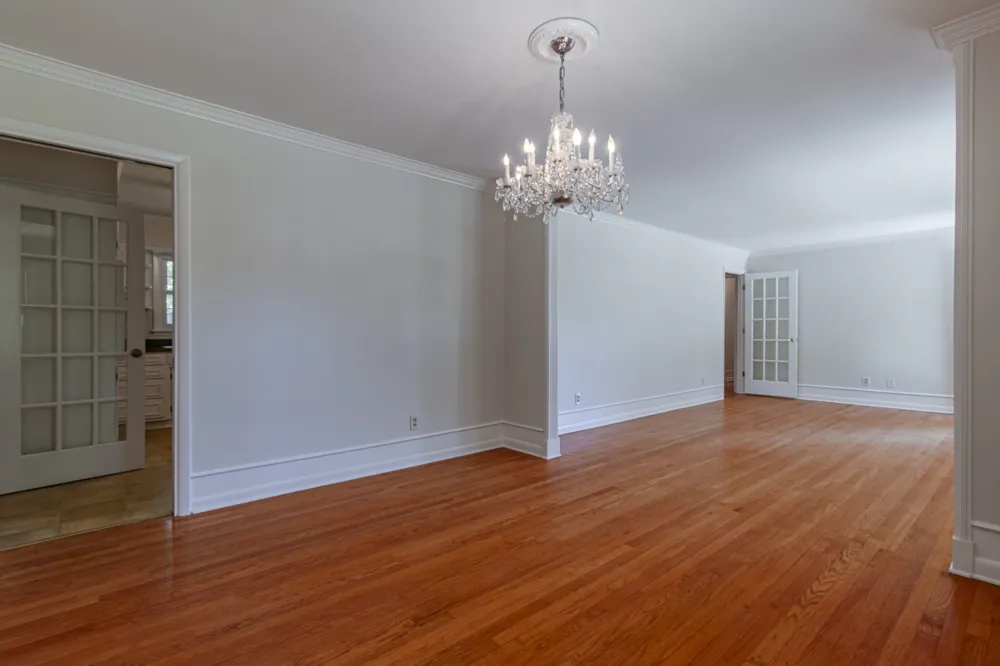 214 Crestwood Dr Tullahoma, TN 37388