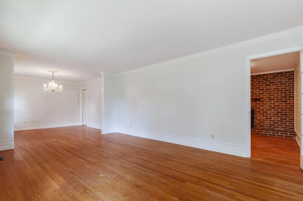 214 Crestwood Dr Tullahoma, TN 37388